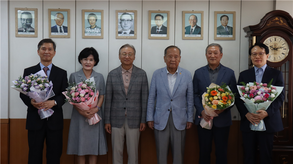 이사장님 총장님 사진